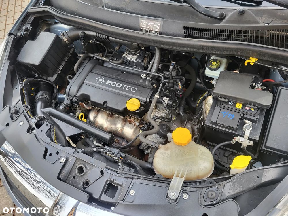 Opel Corsa 1.2 16V - 22