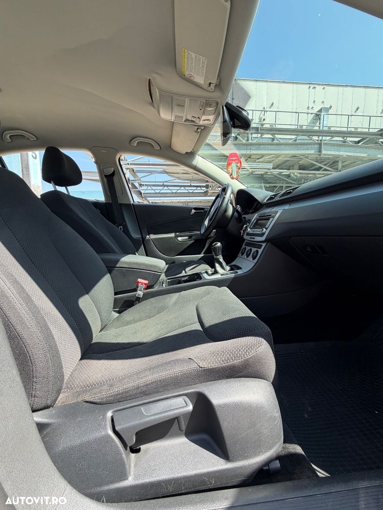 Volkswagen Passat 2.0TDI Comfortline DPF - 9