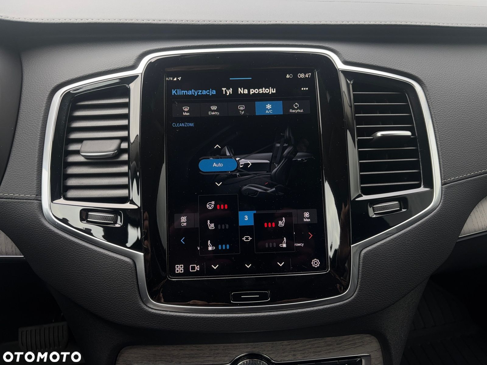 Volvo XC 90 - 21