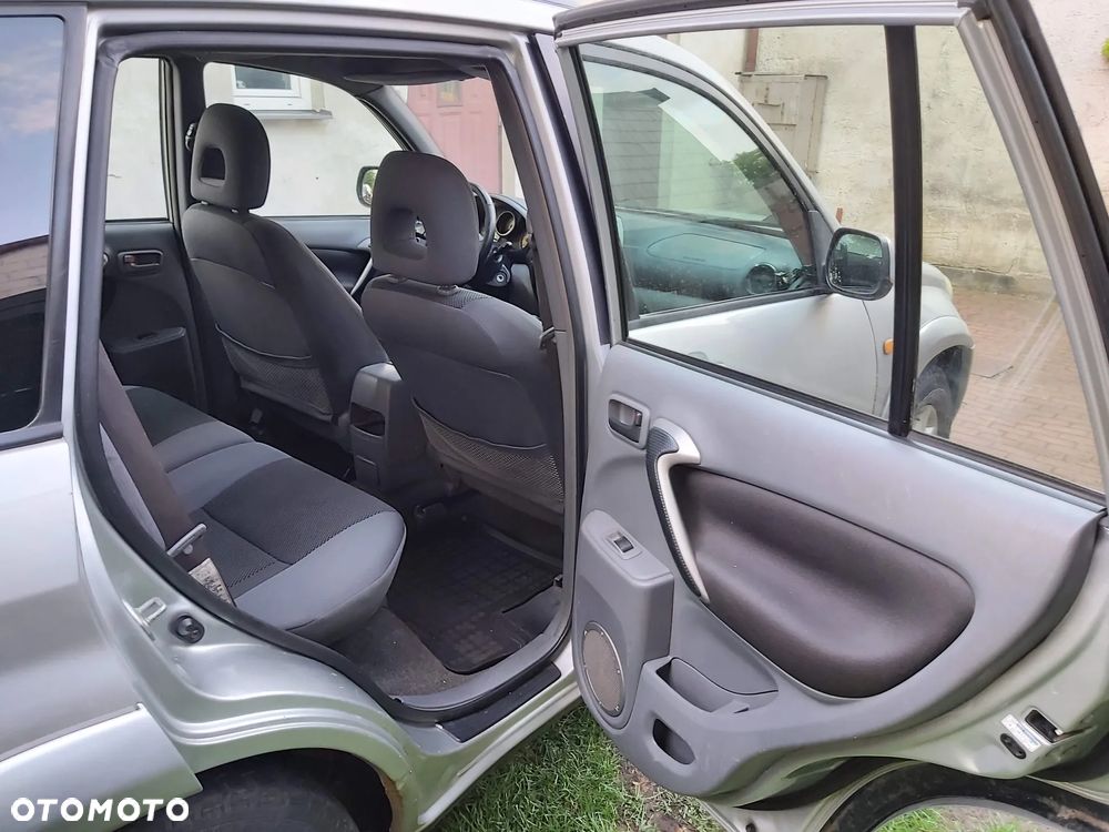 Toyota RAV4 2.0 D-4D Luna - 11