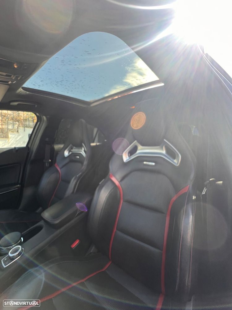 Mercedes-Benz A 45 AMG 4-Matic - 13
