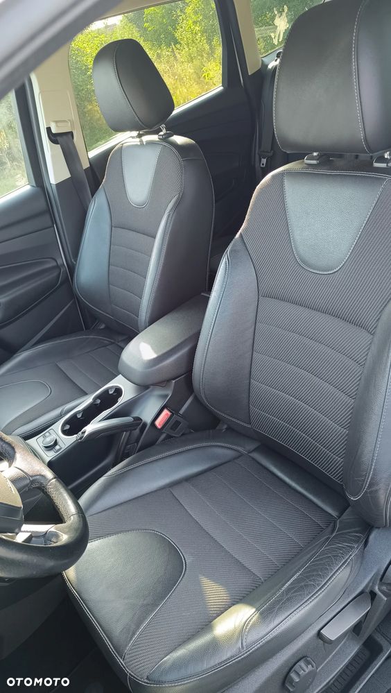 Ford Kuga - 16