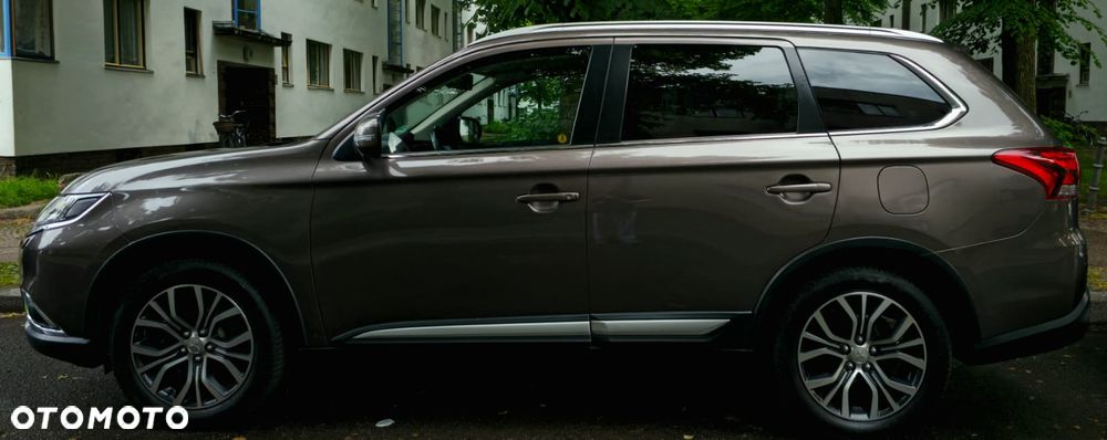 Mitsubishi Outlander 2.0 4WD CVT Edition+ - 9