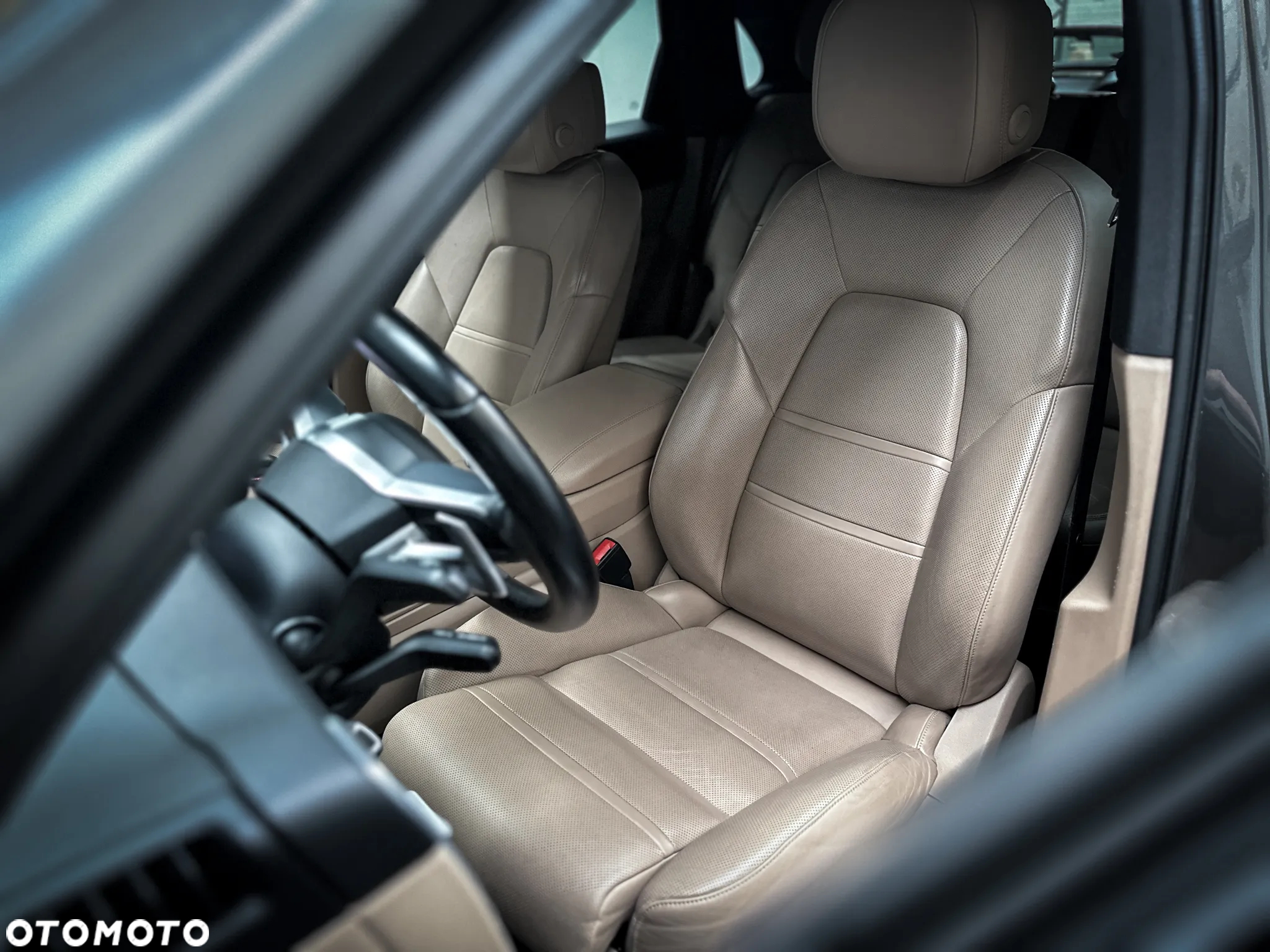 Porsche Cayenne Standard - 21
