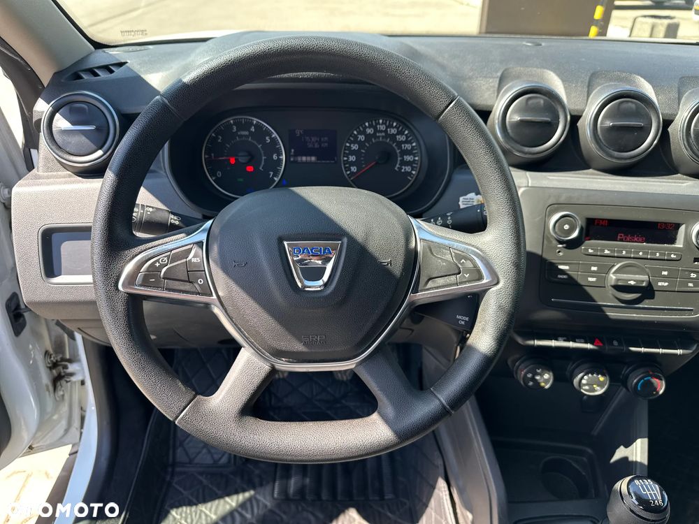 Dacia Duster 1.5 dCi Essential - 12