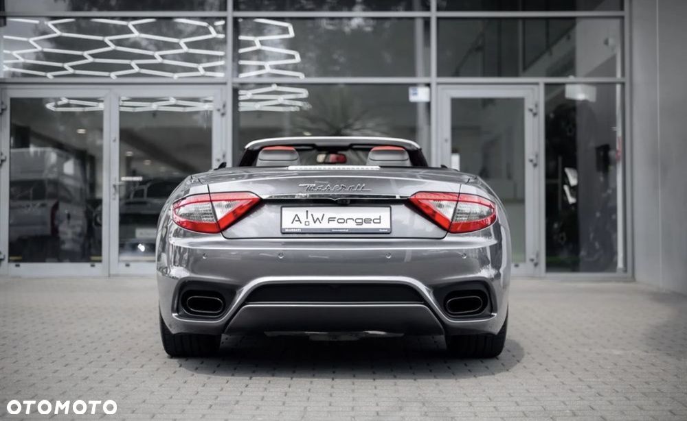 Maserati GranCabrio Sport - 14