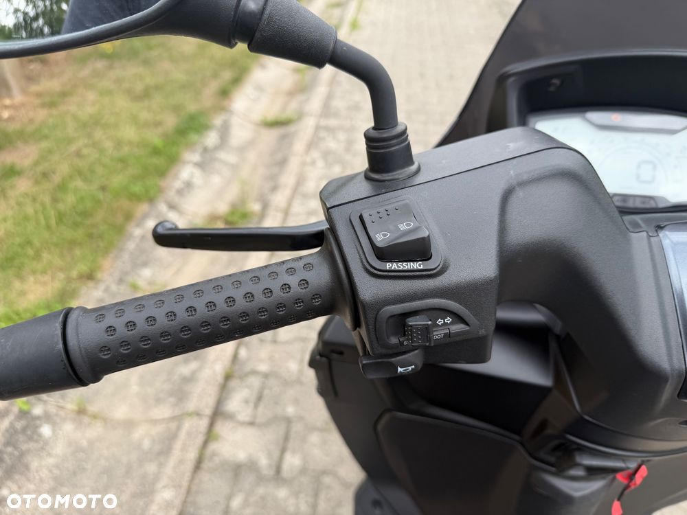 Aprilia SR - 9