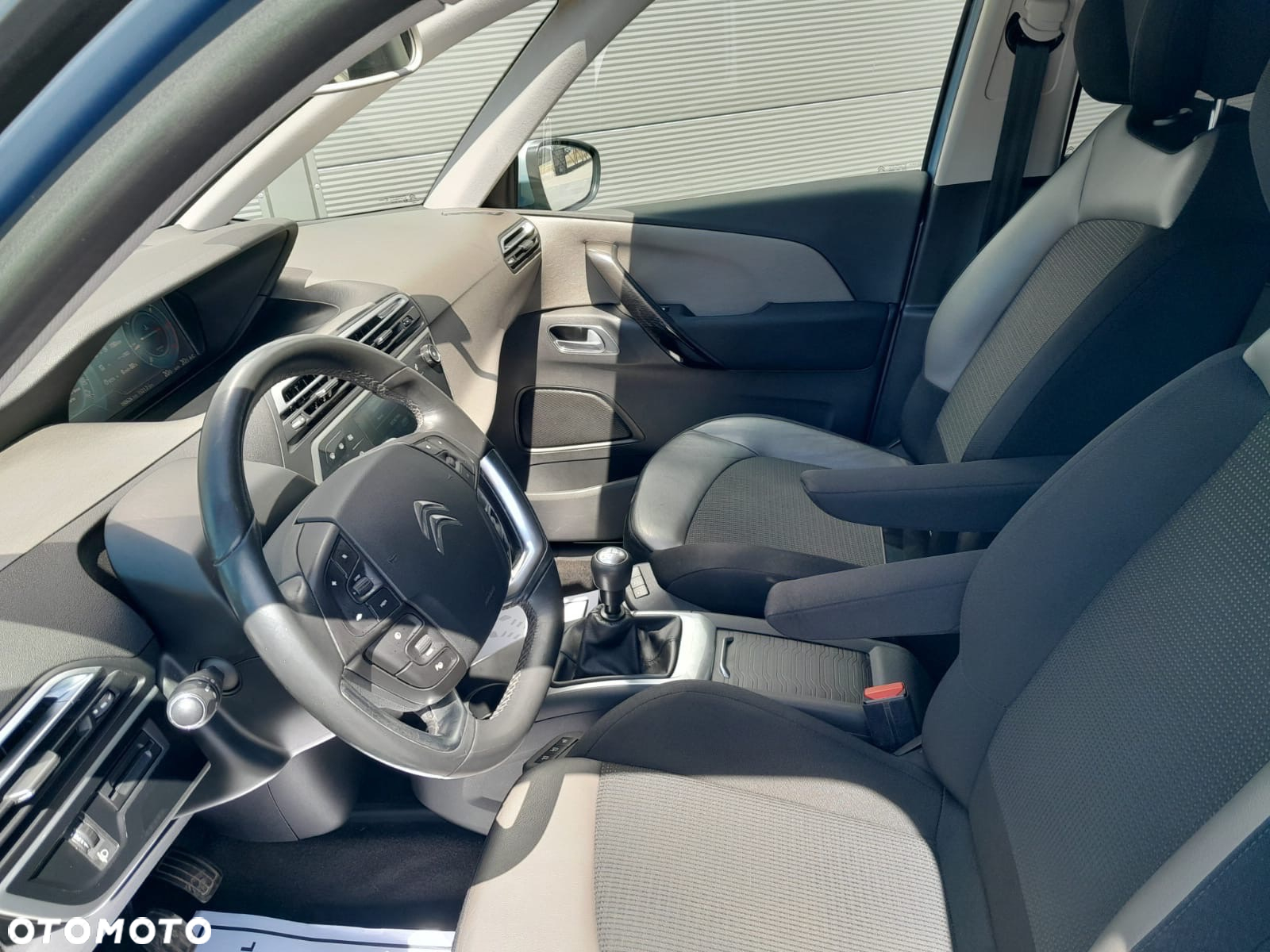 Citroën C4 Grand Picasso 1.6 e-HDi Exclusive - 26