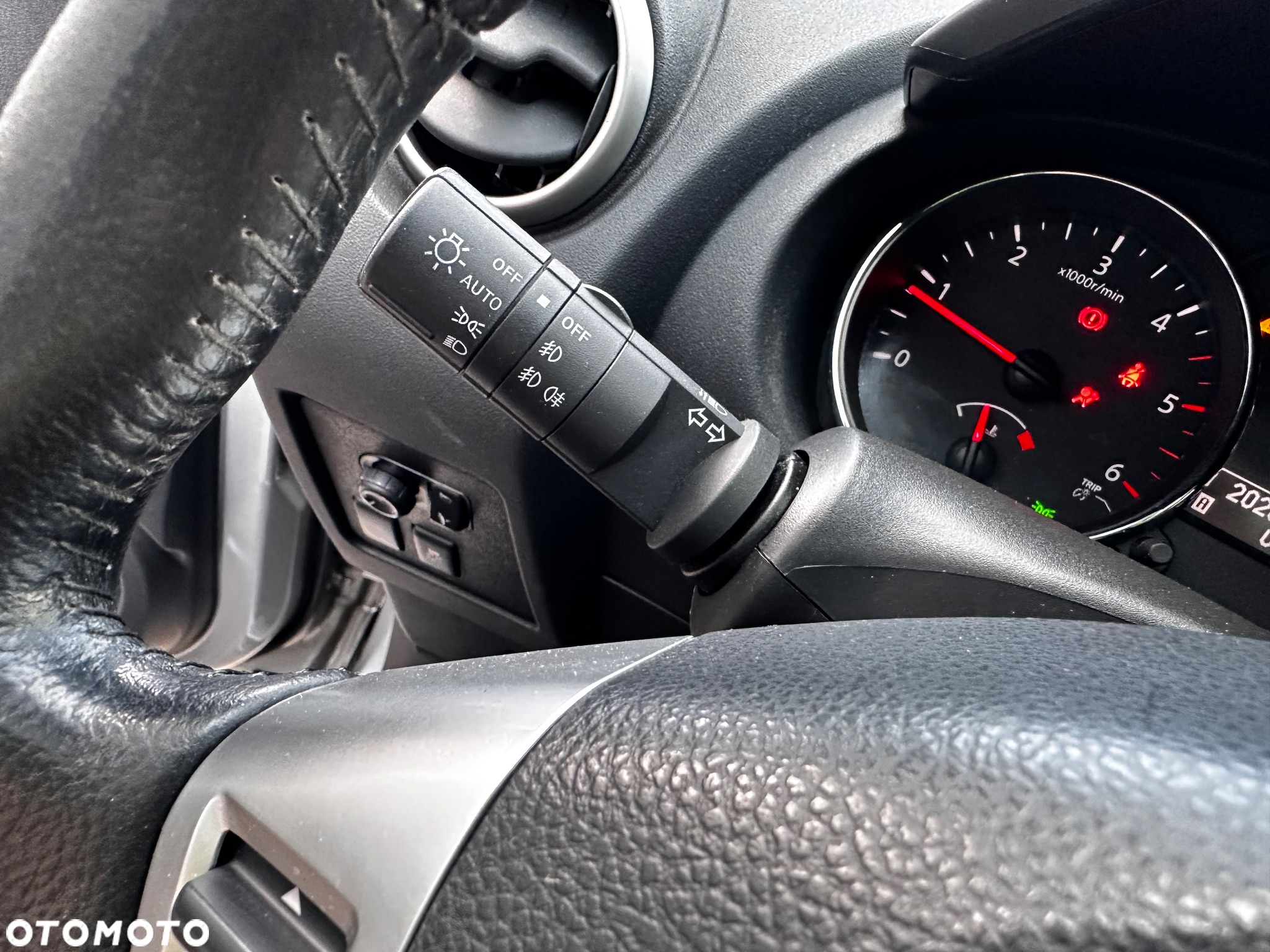 Nissan Qashqai 1.5 dCi DPF acenta - 26
