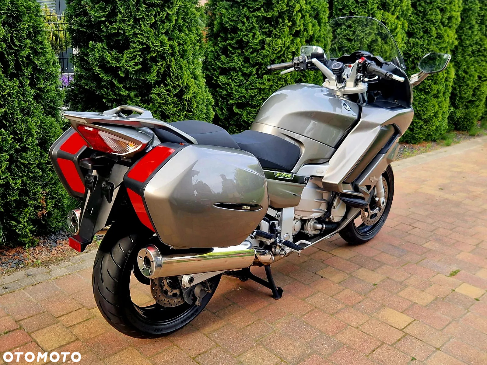 Yamaha FJR - 8
