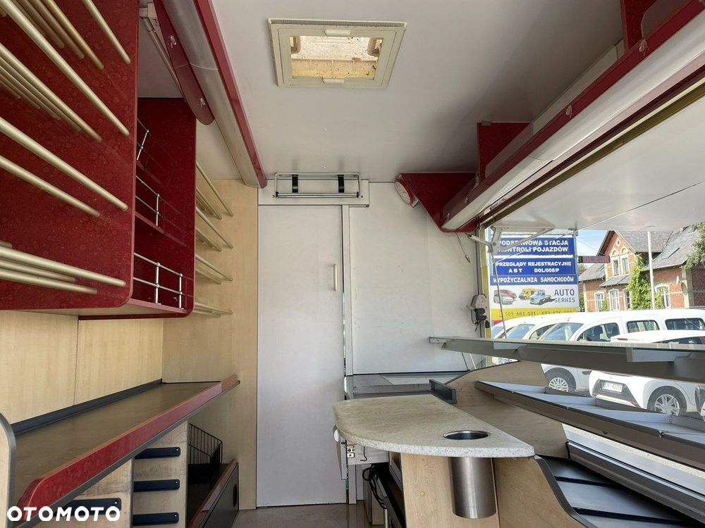 Mercedes-Benz Sprinter - 2