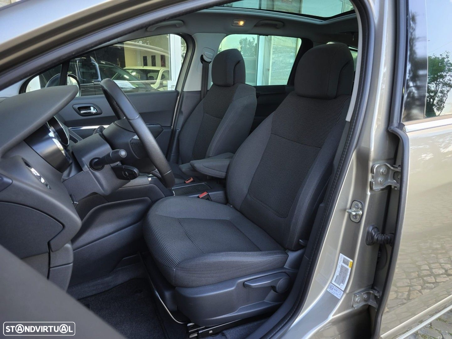 Peugeot 5008 1.6 BlueHDi Allure J17 - 6