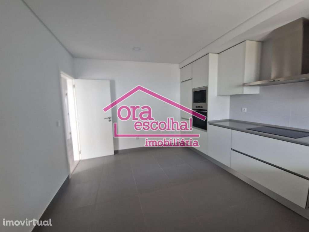 Moradia Isolada Térrea Nova T3 + 1 com PISCINA e Pérgola em Fernão ... - Grande imagem: 3/26