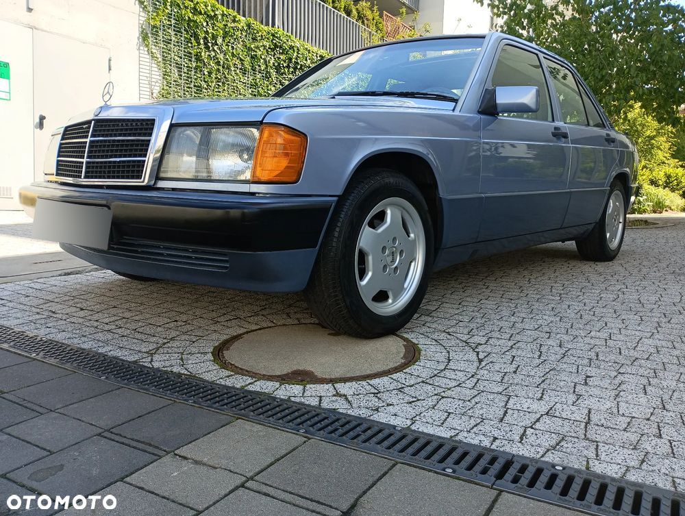 Mercedes-Benz W201 (190) - 15