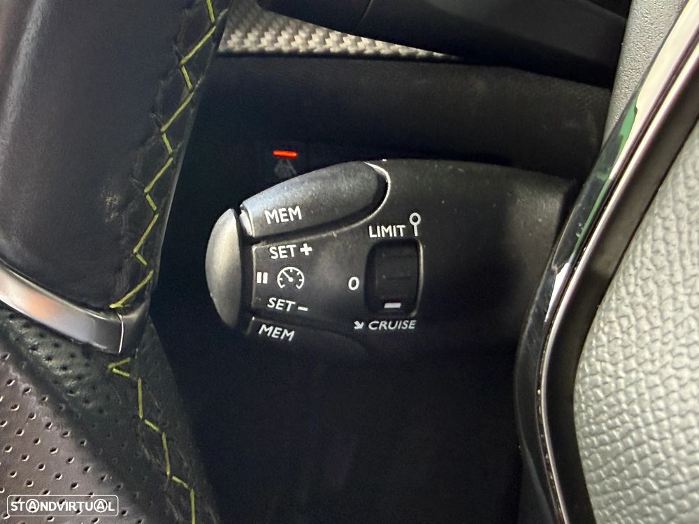 Peugeot 208 1.5 BlueHDi GT - 31