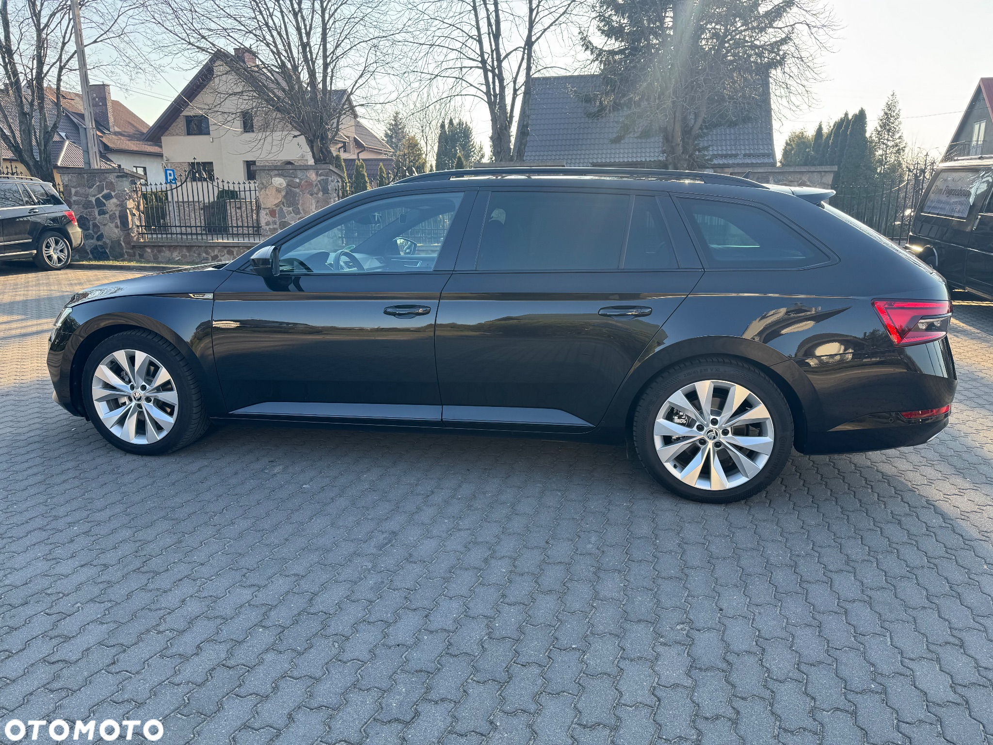 Skoda Superb 2.0 TDI SCR 4x4 Sportline DSG - 13