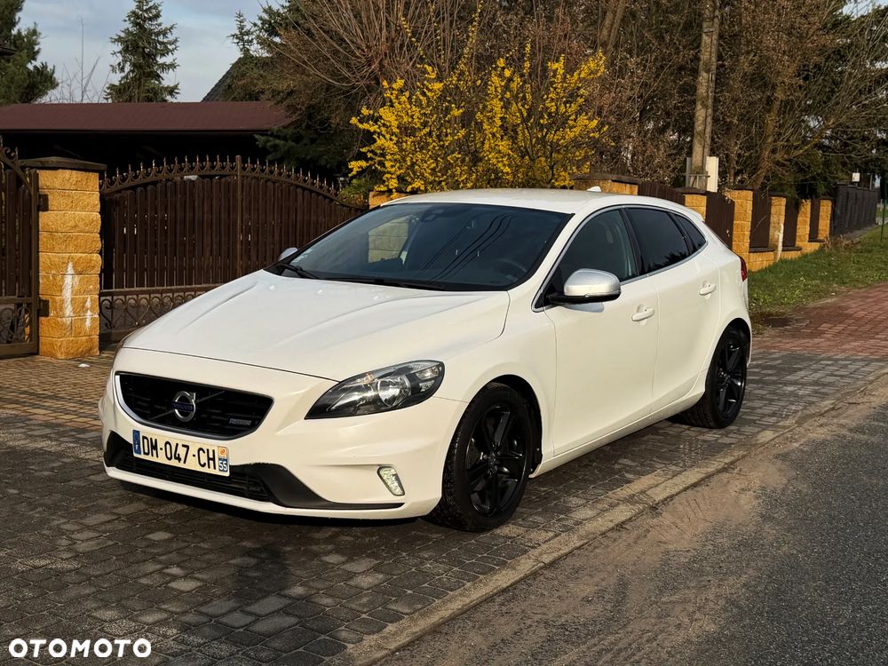 Volvo V40 D2 R Design - 14