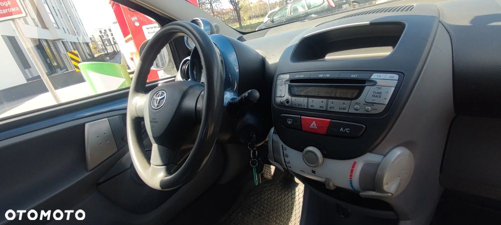 Toyota Aygo 1.0 VVT-i Sol EU5 - 27