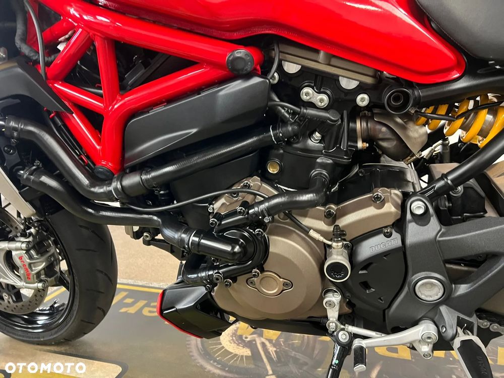 Ducati Monster - 27