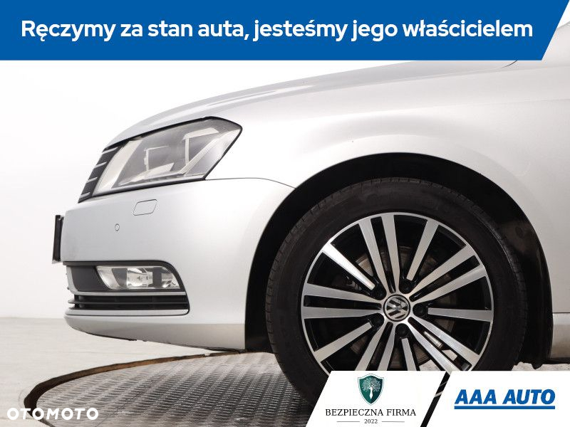 Volkswagen Passat - 16