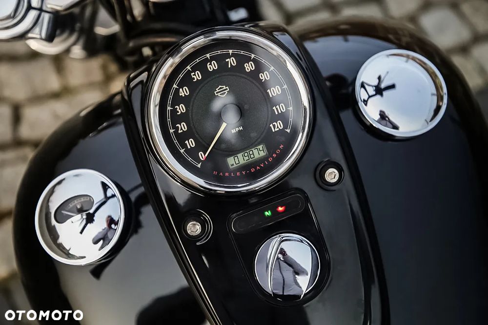 Harley-Davidson Dyna Fat Bob - 7