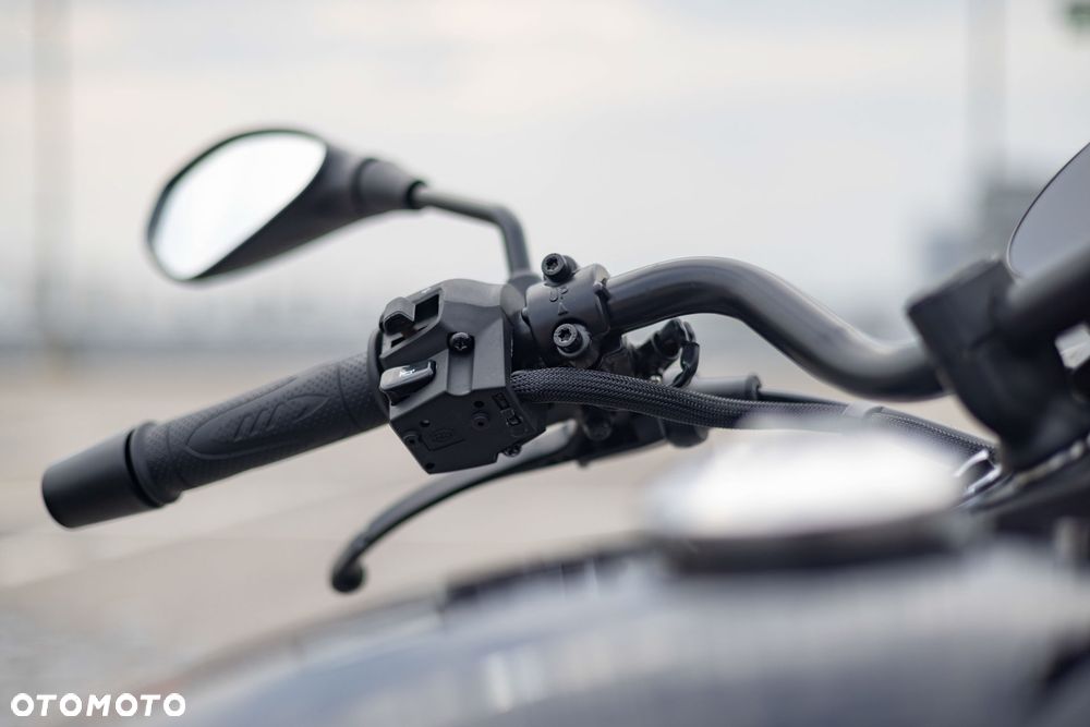 QJMOTOR SRV 125 - 12