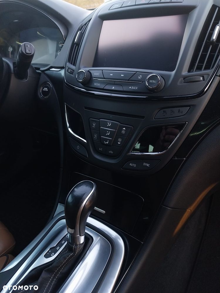 Opel Insignia 2.0 SIDI Turbo 4x4 Innovation - 17