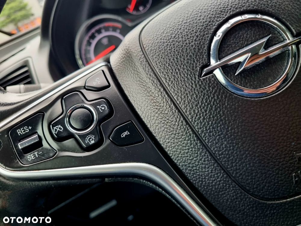 Opel Insignia 1.4 T Edition S&S - 15