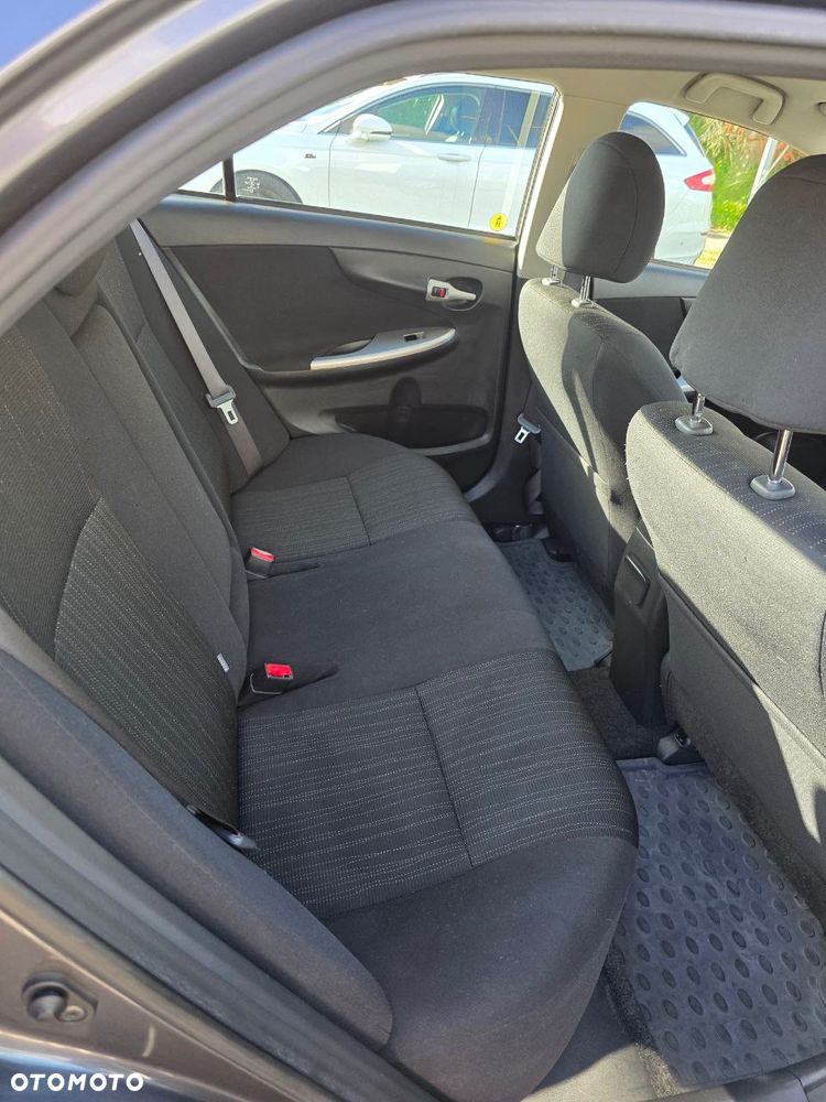 Toyota Corolla - 6