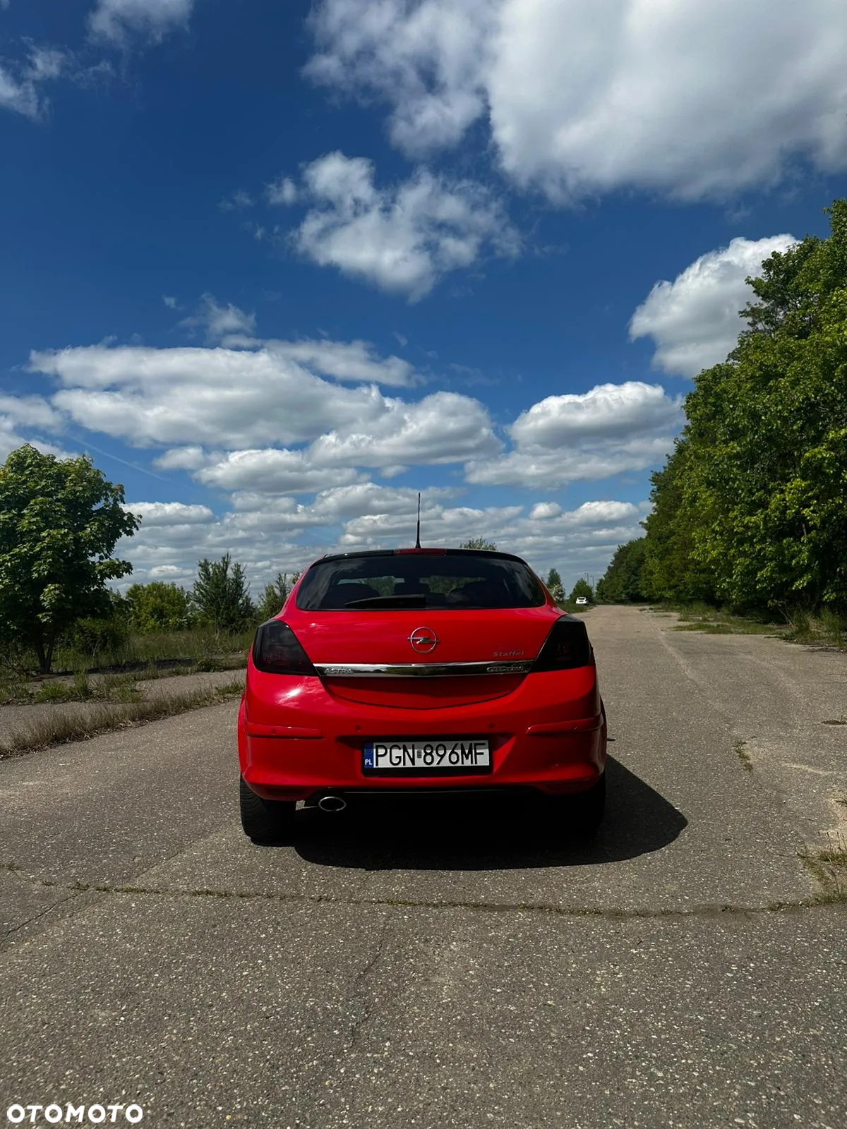Opel Astra GTC 1.6 Turbo Edition - 17