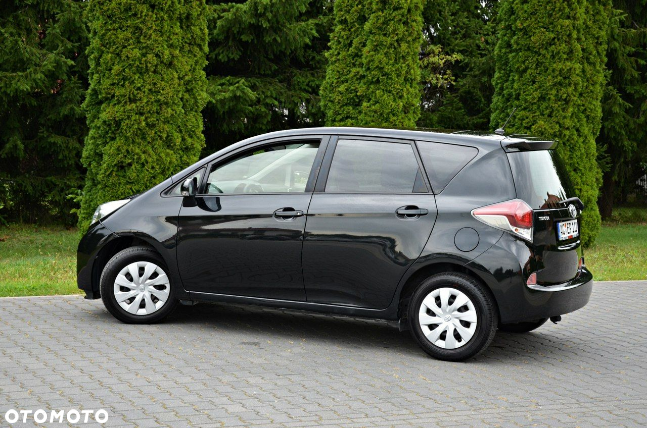 Toyota Verso S 1.33 Premium - 21