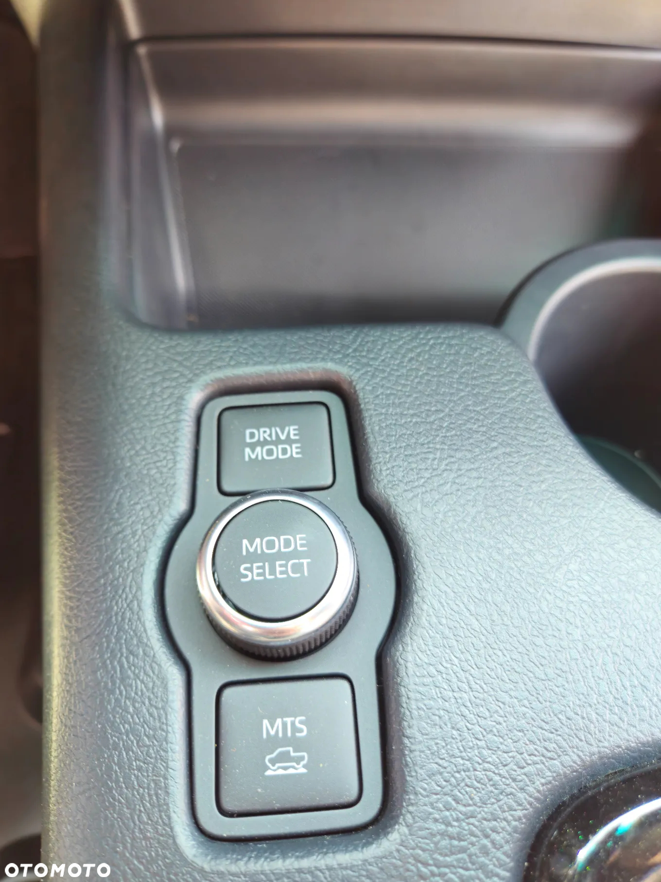 Toyota Hilux 2.8 D-4D Double Cab Invincible 4x4 - 28