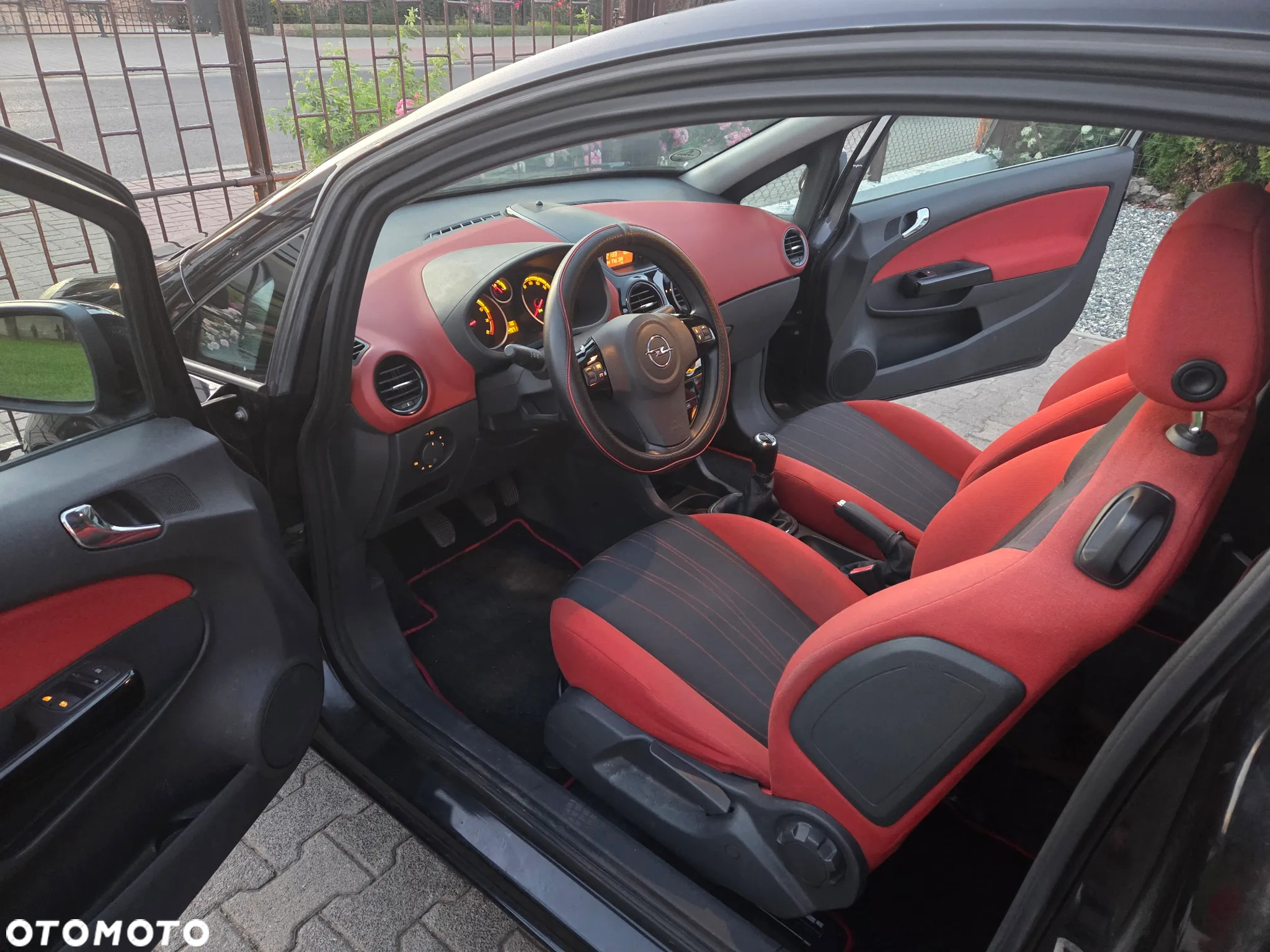 Opel Corsa 1.2 16V Sport - 26