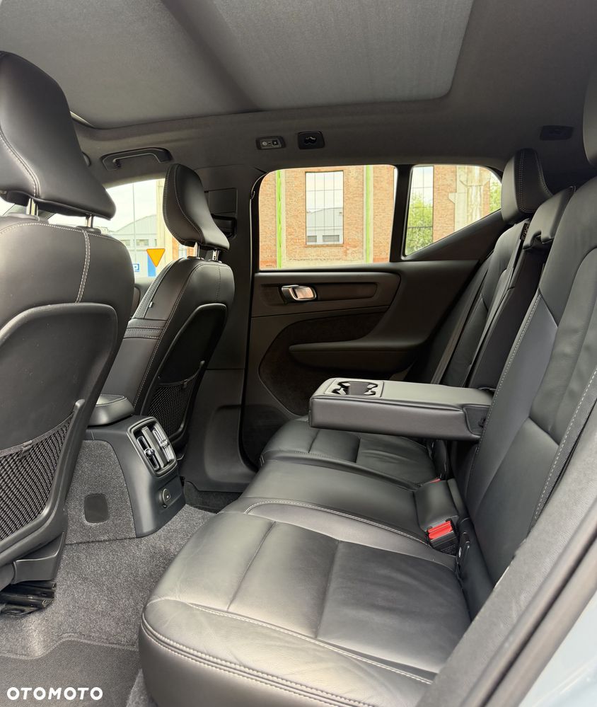 Volvo XC 40 - 24