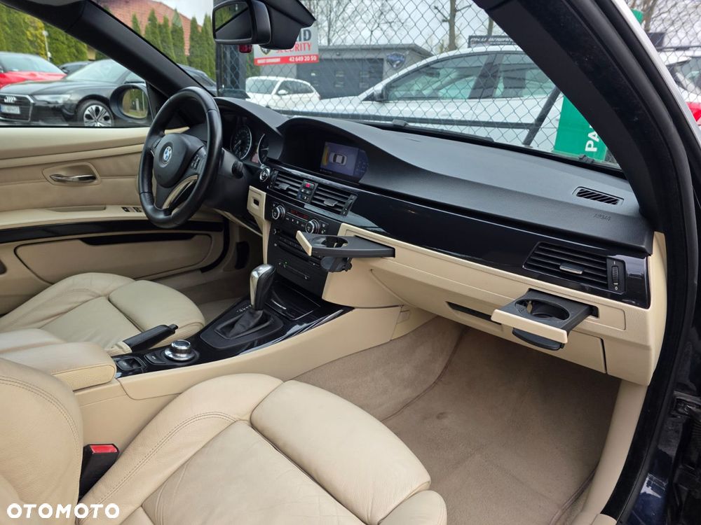 BMW Seria 3 330d - 23