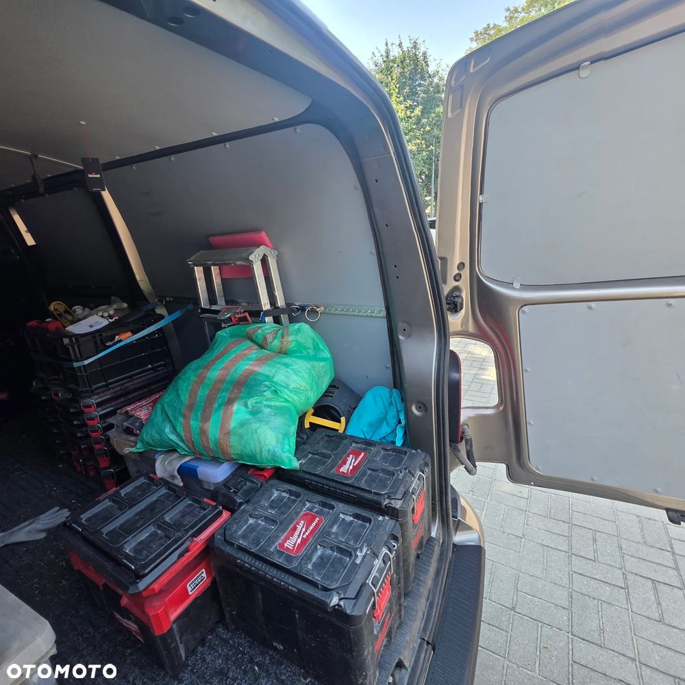 Volkswagen Transporter T6.1 - 12