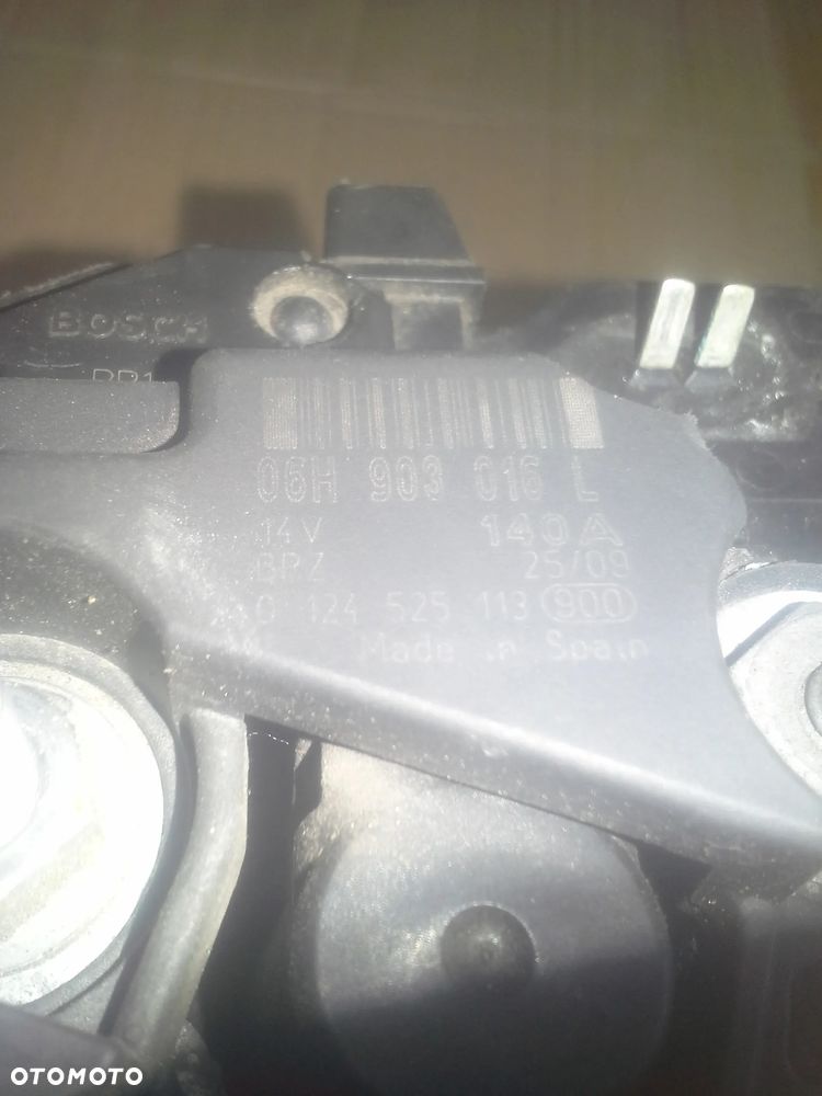 Alternator Audi A4 B8 1.8 TFSI 0124525113, 06H903016L Bosch - 8