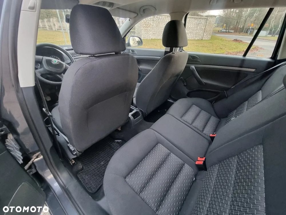 Skoda Octavia 1.6 Ambiente EU5 - 17