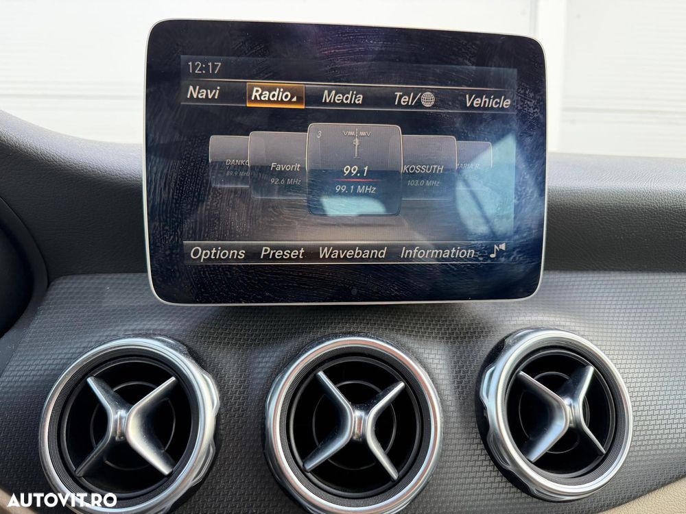 Mercedes-Benz GLA 200 d 7G-DCT Style - 19