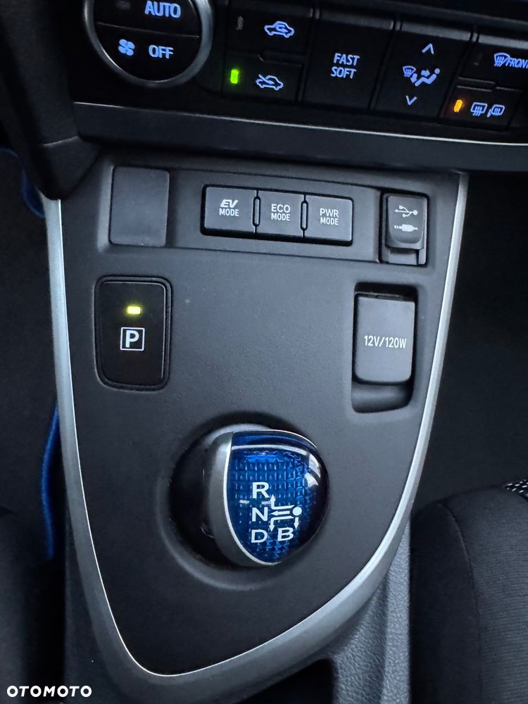 Toyota Auris - 30