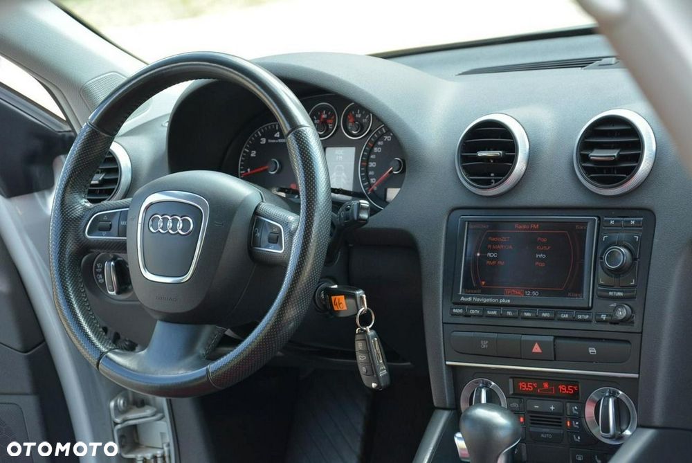 Audi A3 Sportback 1.8 TFSI Attraction S tronic - 23