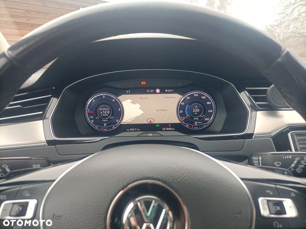 Volkswagen Passat 2.0 TDI Bi-Turbo BMT 4Mot Highline DSG - 11