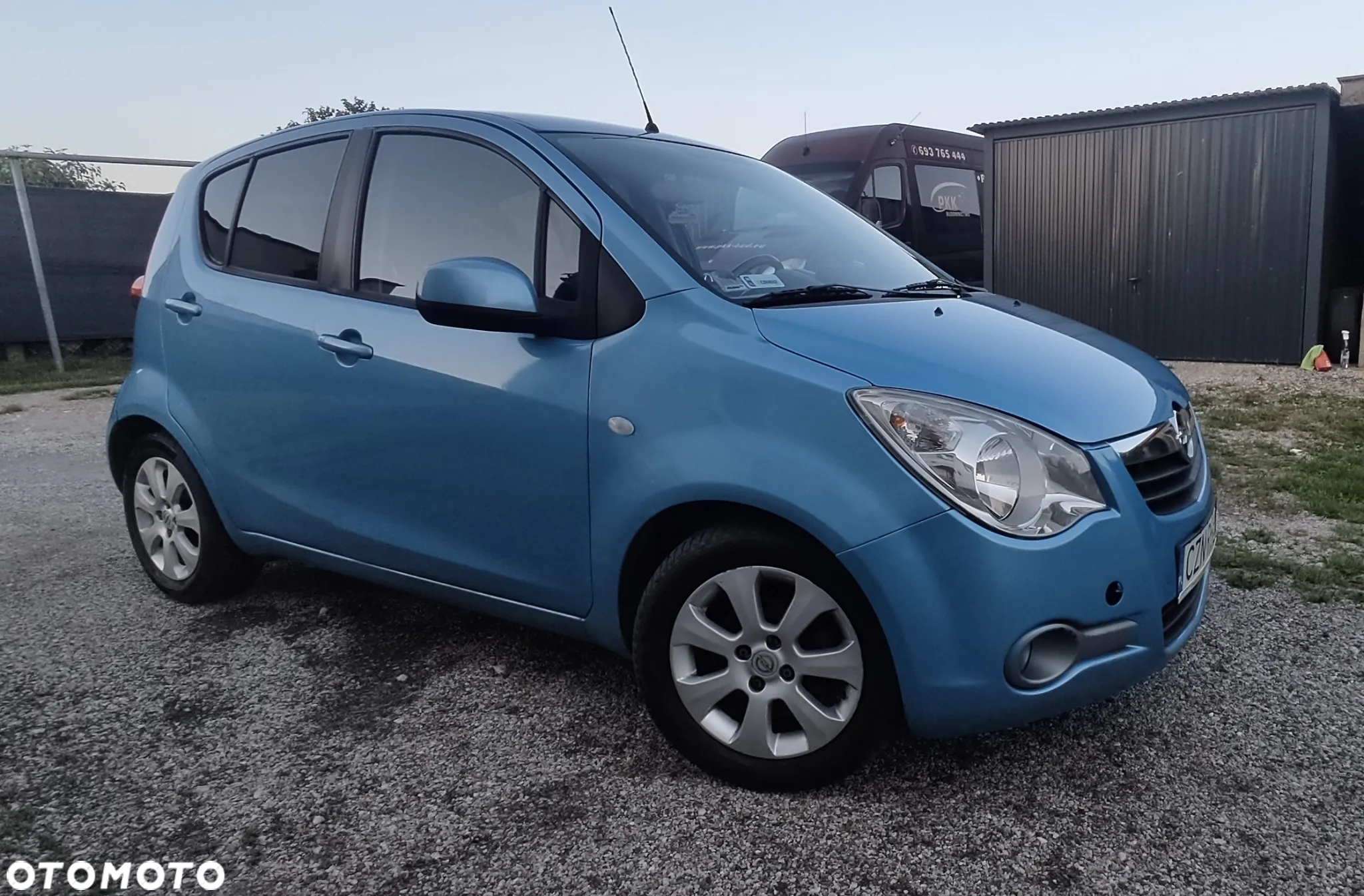 Opel Agila 1.0 - 13