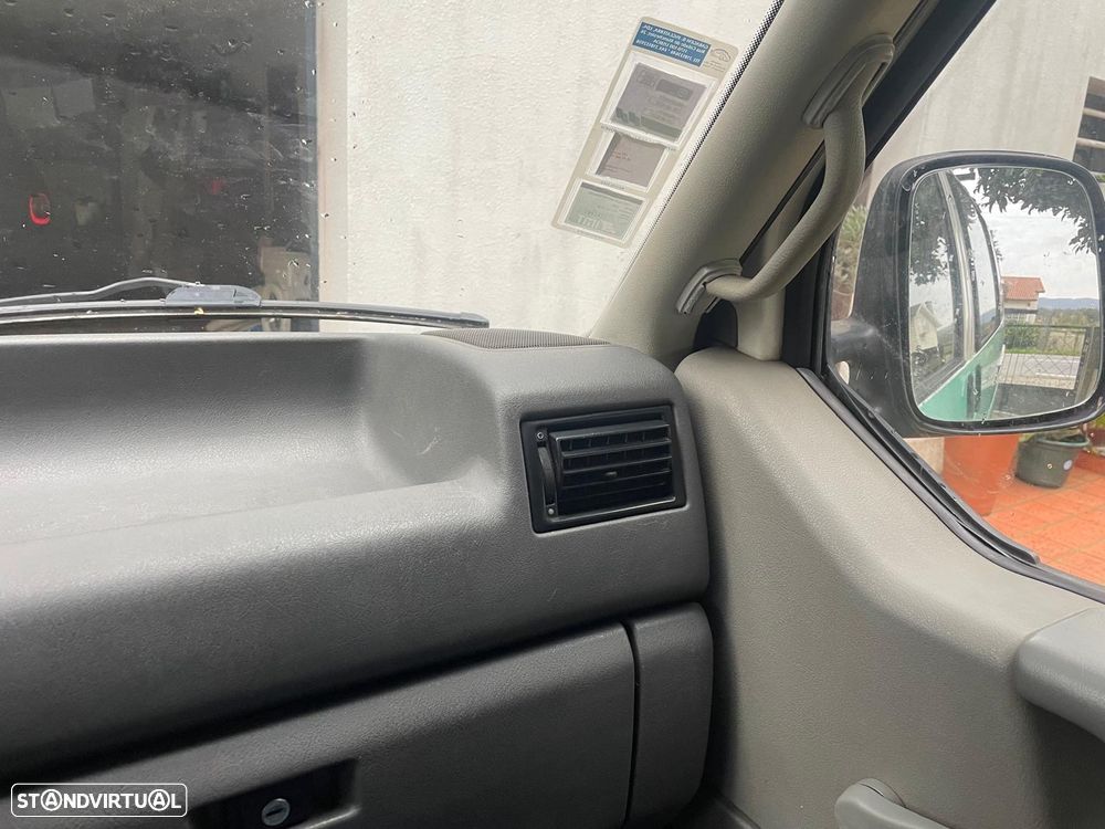 VW Transporter 1.9 TD Kombi - 8