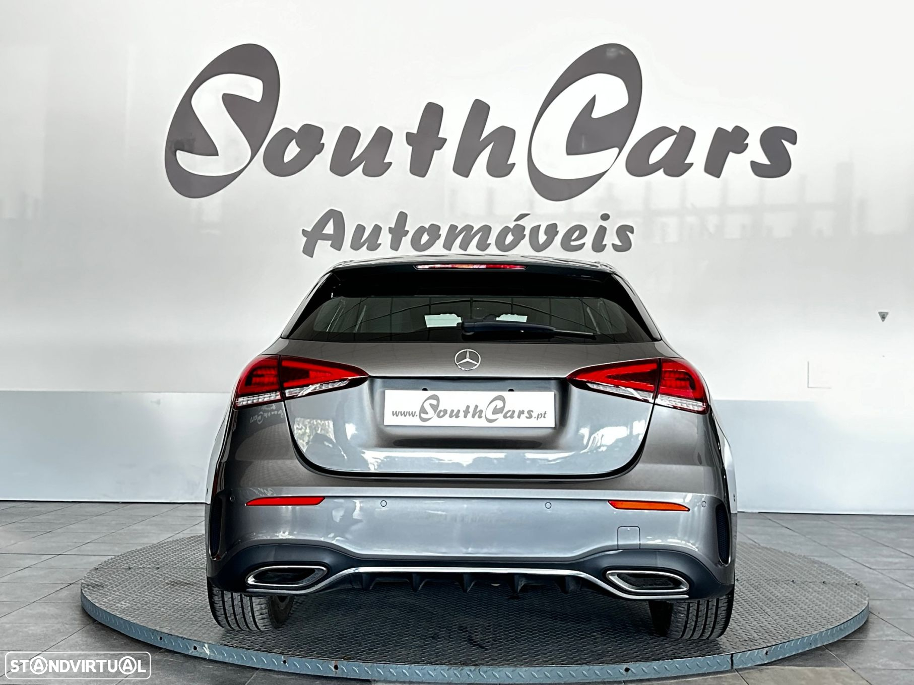 Mercedes-Benz A 180 7G-DCT AMG Line - 4
