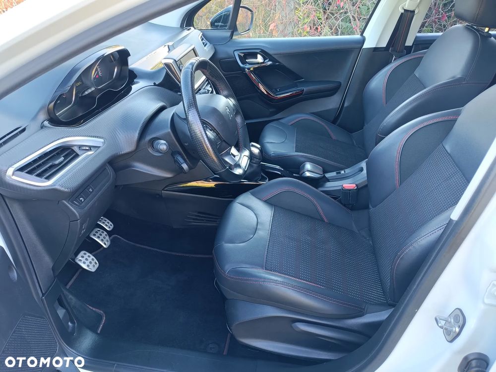 Peugeot 2008 - 16