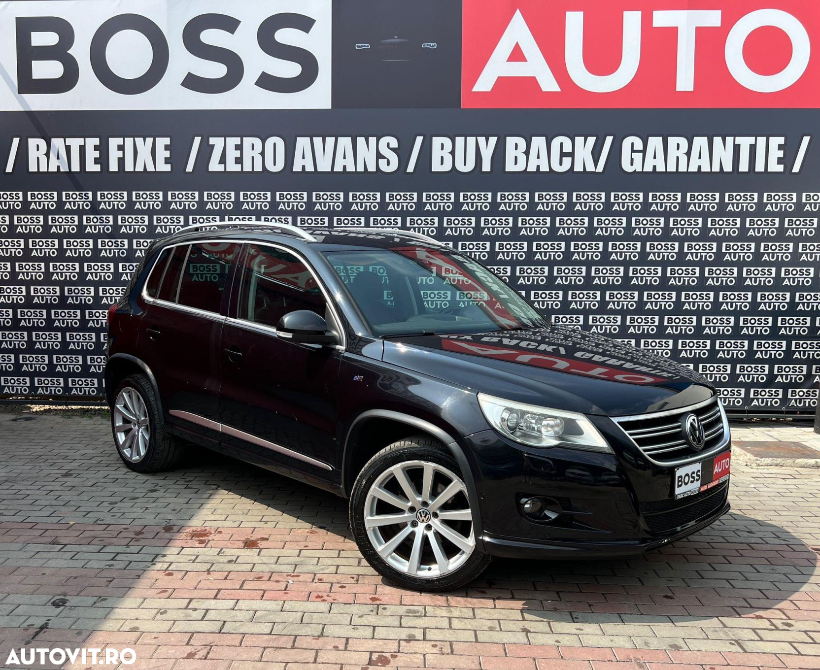 Volkswagen Tiguan - 2