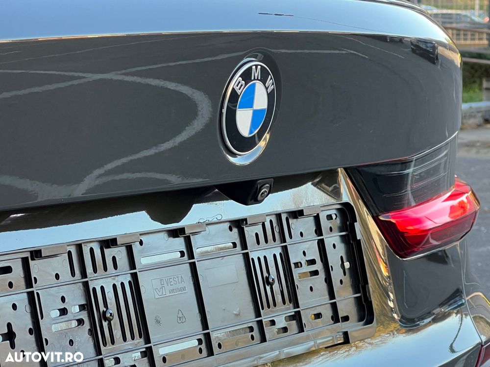 BMW Seria 3 320i Aut. M Sport - 12