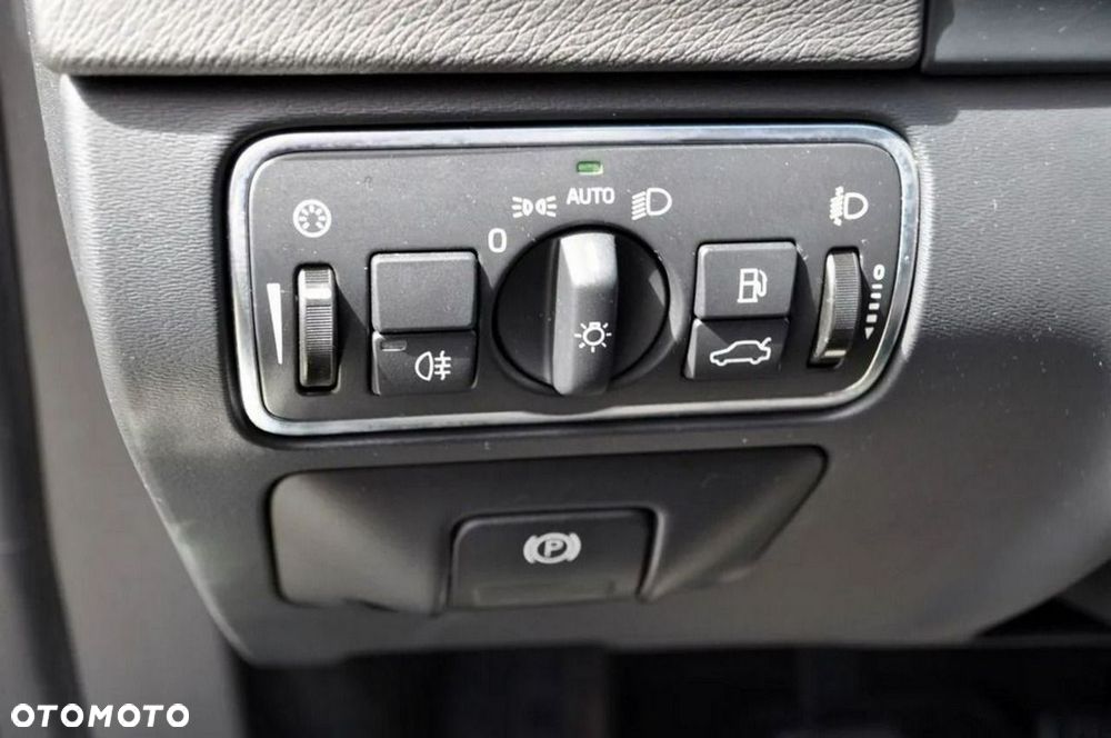 Volvo S60 D4 Drive-E Dynamic Edition (Kinetic) - 23