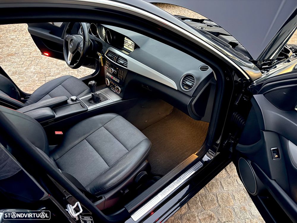 Mercedes-Benz C 220 CDi Avantgarde BlueEfficiency - 49